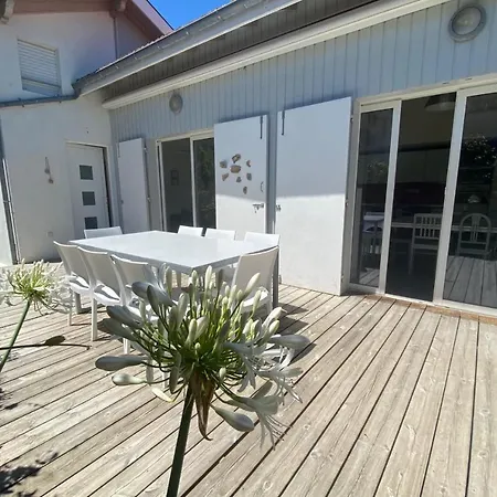 Villa La Perluete A Ares Prázdninový dům *
